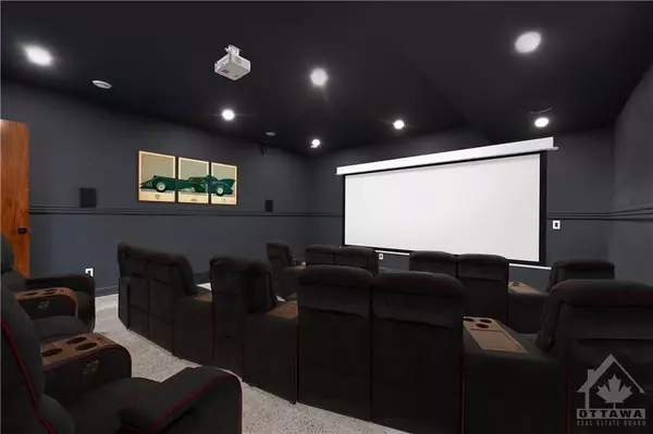 Beacon Hill North - South And Area, ON K1J 7G7,49 ROTHWELL DR