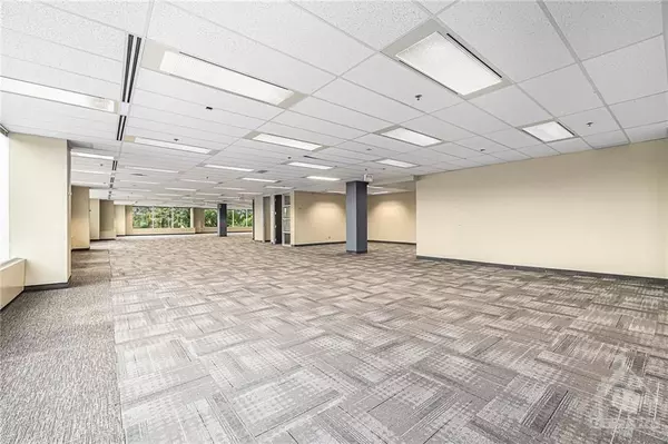 Country Place - Pineglen - Crestview And Area, ON K2E 1A2,2 GURDWARA RD #300