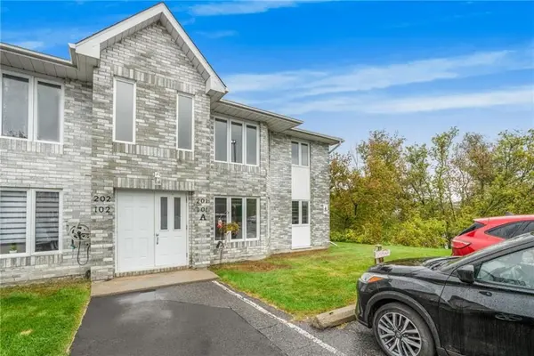 Alfred And Plantagenet, ON K0B 1L0,185 DU COMTE RD #201A