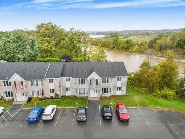 Alfred And Plantagenet, ON K0B 1L0,185 DU COMTE RD #201A