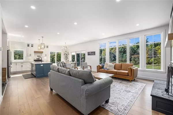 Rideau Lakes, ON K7A 4S5,49 AUTUMN DR