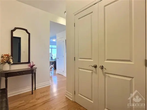 1109 MILLWOOD AVE #302, Brockville, ON K6V 0C7