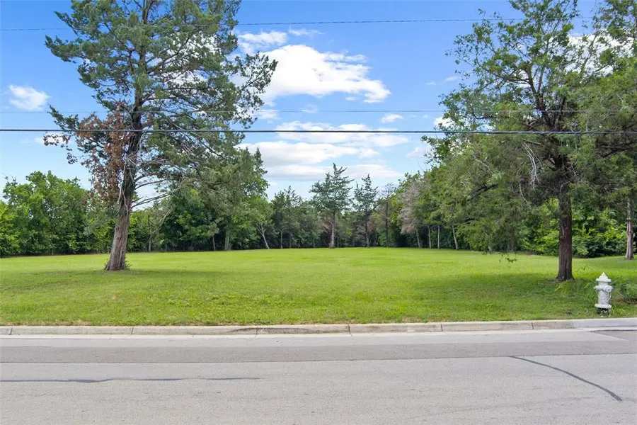 TBD Lot 2R W Lowden Street, Fort Worth, TX 76110
