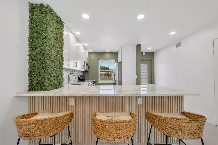 9818 Marina Blvd #1225, Boca Raton, FL 33428