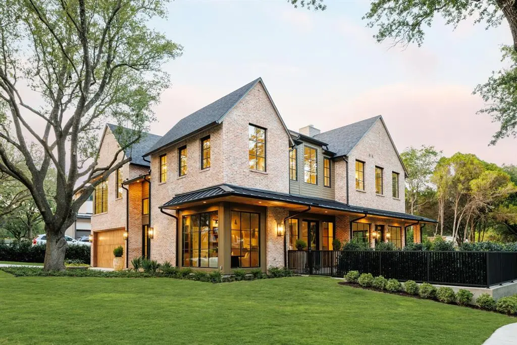 Dallas, TX 75214,3944 Dalgreen Drive