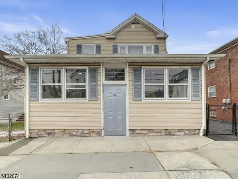 Belleville Twp., NJ 07109,27 Honiss St