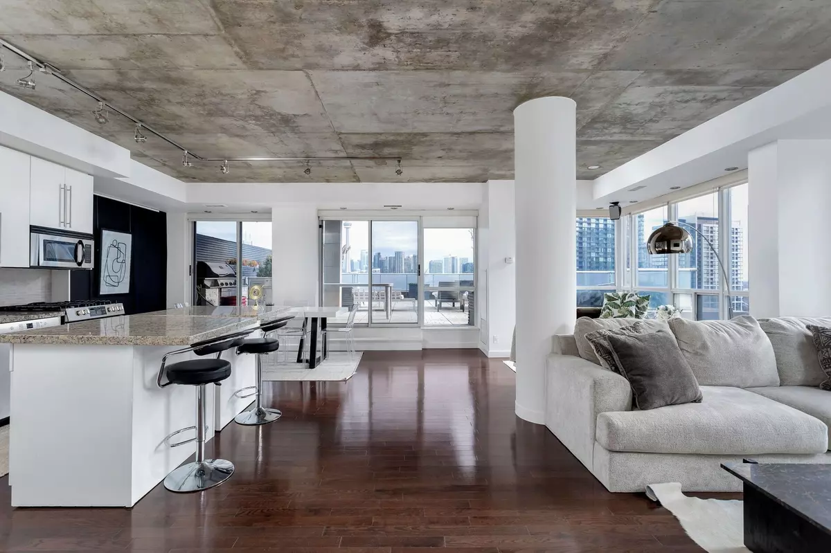 Toronto C01, ON M6K 0A1,1 Shaw ST #Lph18