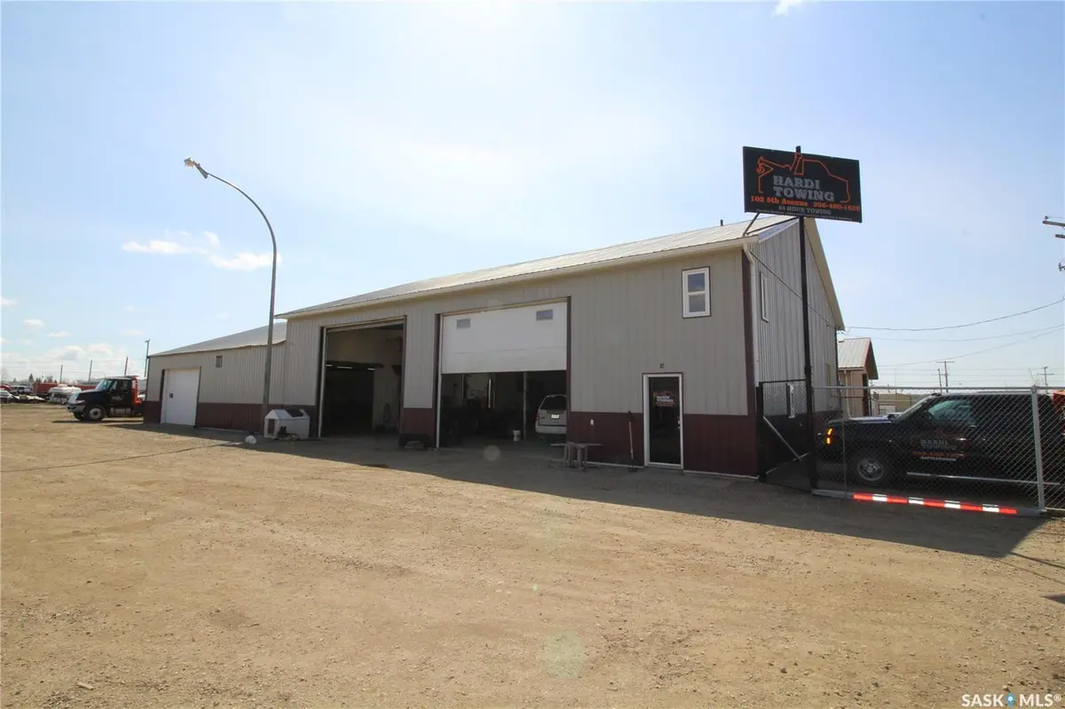 102 5th AVENUE W, Battleford, SK S0M 0E0