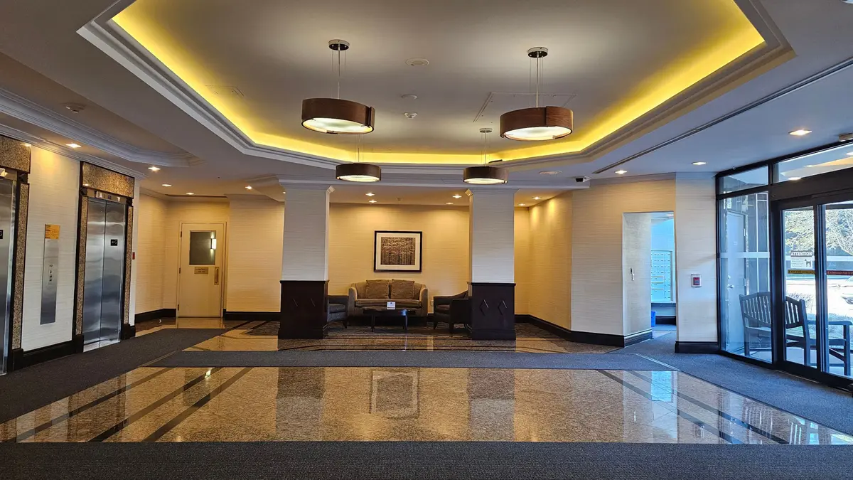 Mississauga, ON L5L 5P4,2155 Burnhamthorpe RD W #1103