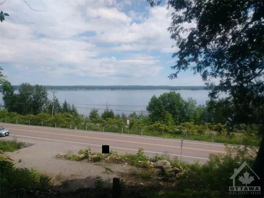 Mcnab/braeside, ON K0A 1G0,00 RIVER RD