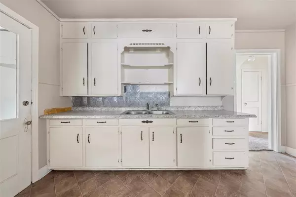 Lott, TX 76656,731 State Highway 320