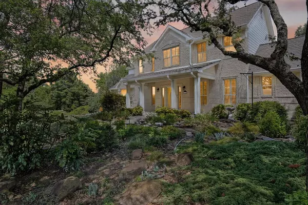 125 Branding Iron Court,  Azle,  TX 76020