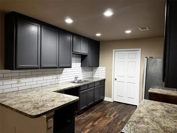 Fort Worth, TX 76107,5608 Humbert Avenue