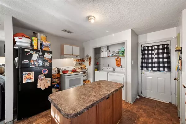 Richland, TX 76681,500 W Lamar Street