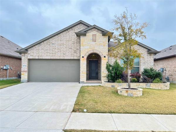 15748 Putney Way, Fort Worth, TX 76247