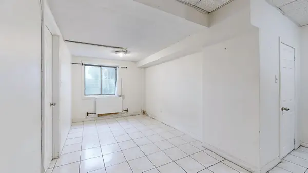 Toronto C11, ON M4G 2L2,896 Eglinton AVE E #100