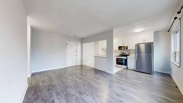 Toronto C11, ON M4G 2L2,896 Eglinton AVE E #308