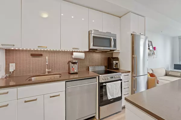 Toronto C01, ON M5V 0L4,295 Adelaide ST W #2711