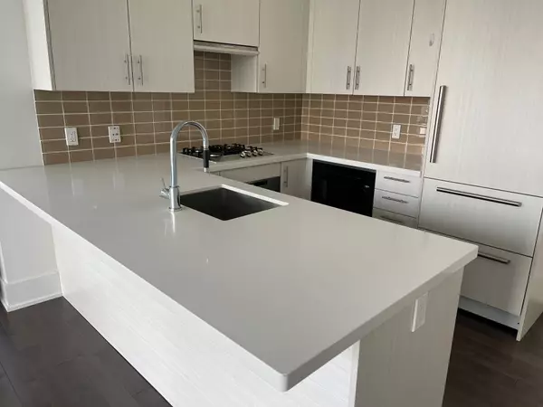 Toronto C08, ON M5E 0A5,39 Queens Quay E #802