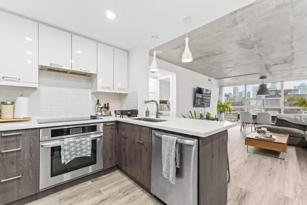 Toronto C01, ON M5V 2W8,705 King ST W #1603