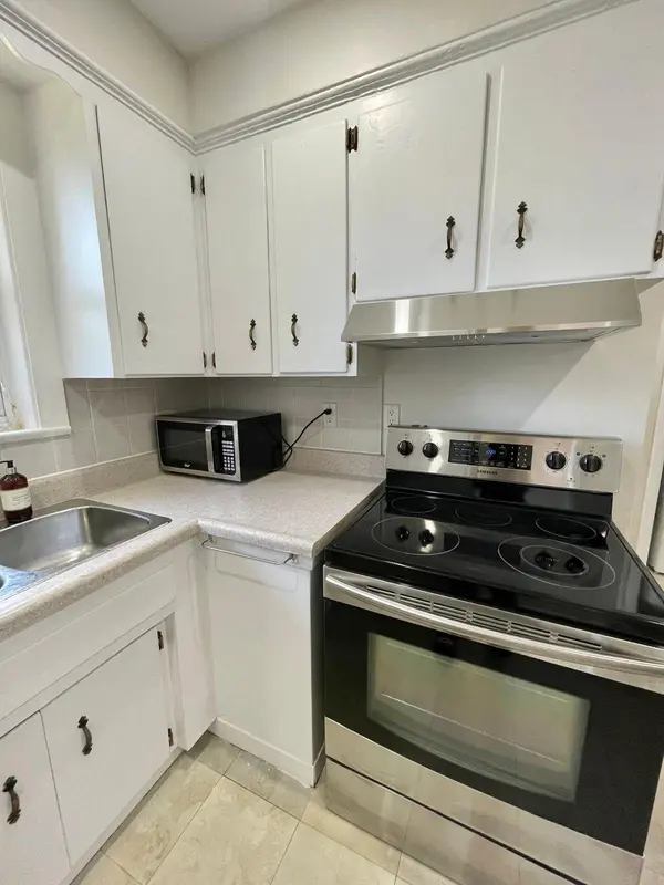 Toronto E09, ON M1G 2Z7,39 Greenock AVE #Room