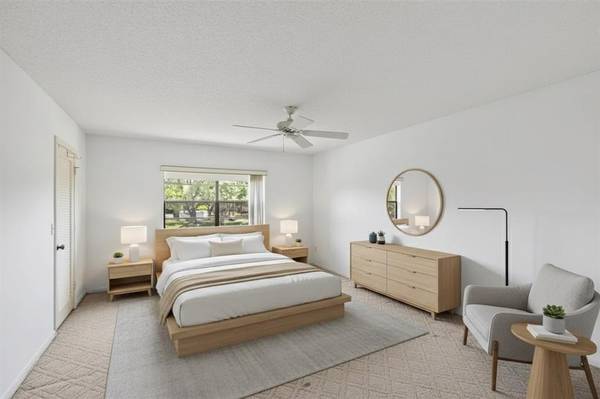 Boca Raton, FL 33428,9283 Vista Del Lago #37-J