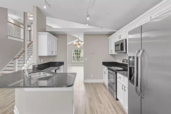 Wellington, FL 33414,2006 Cross Breeze Dr