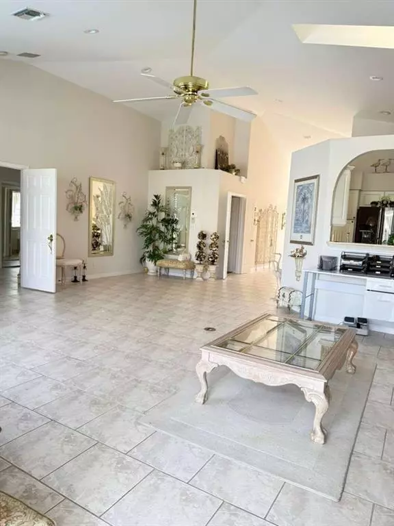 Delray Beach, FL 33446,7587 Eagle Point Dr