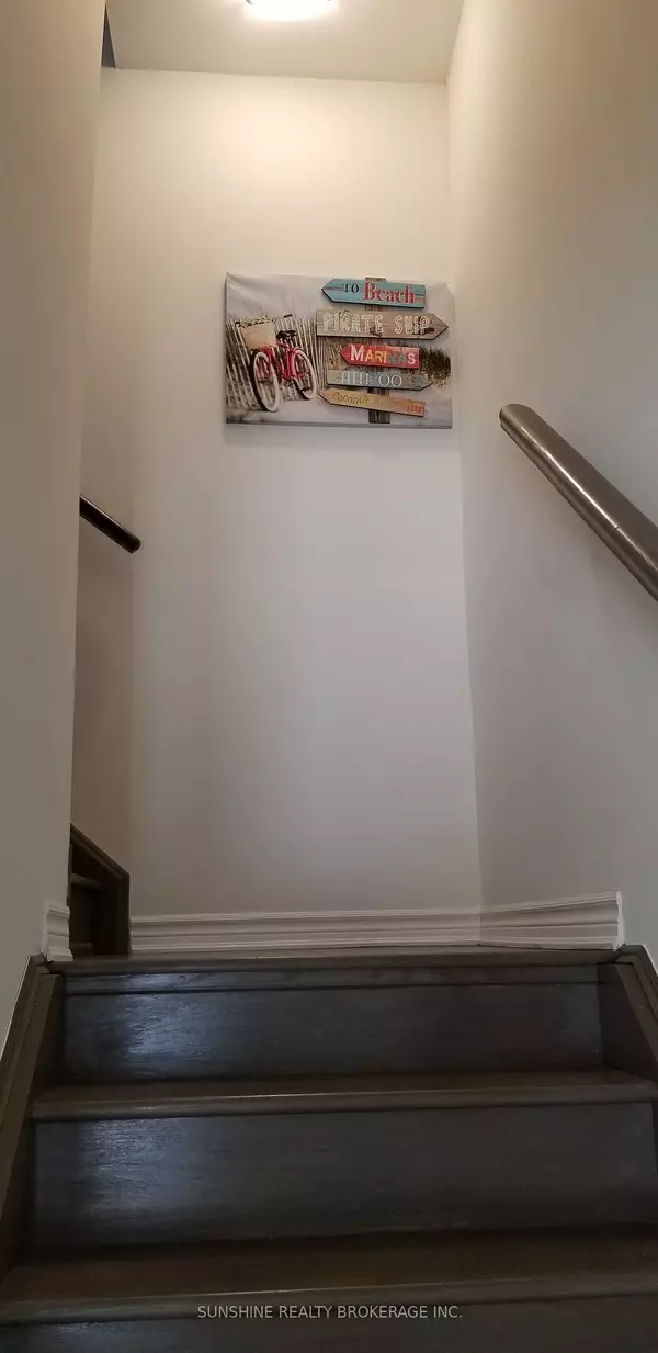 Markham, ON L6B 1M9,9 Edward Lennox ST