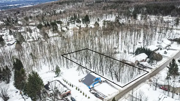 Oro-medonte, ON L0K 1N0,17 Valleyview DR