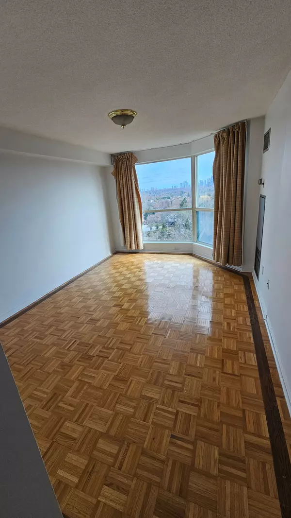 Mississauga, ON L5L 5P4,2155 Burnhamthorpe RD W #1103