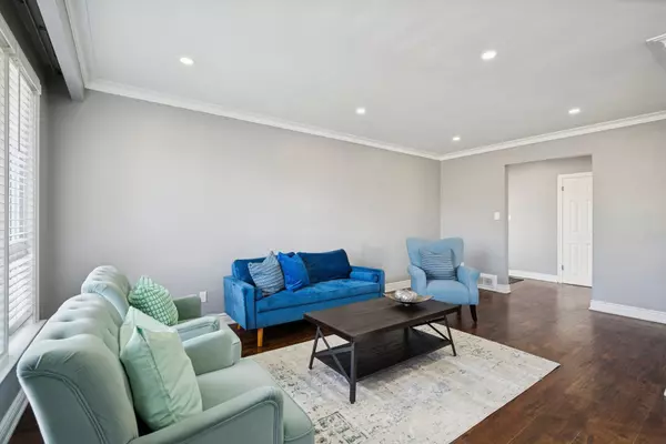 Toronto W09, ON M9P 2B6,151 The Westway N/A