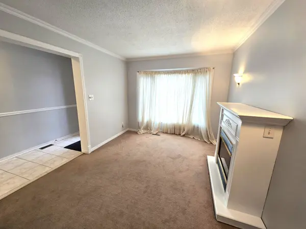 Burlington, ON L7M 3K7,2425 Headon Forest DR