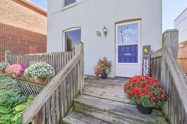 Toronto W06, ON M8Z 1E4,79 Simpson AVE