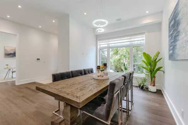 Toronto W08, ON M9B 2S9,4 Dunrobin DR