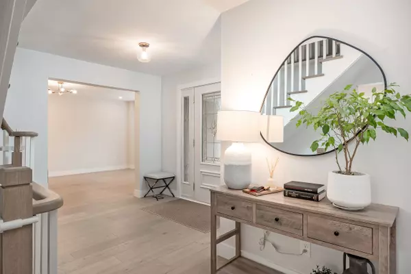 Oakville, ON L6M 1V2,1267 Windrush DR