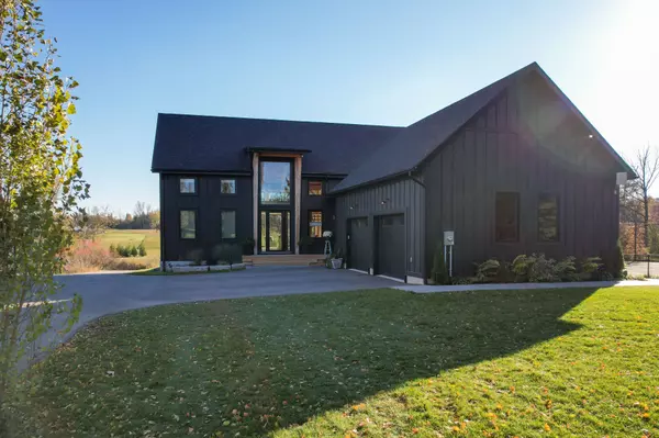 Blue Mountains, ON N0H 1J0,113 Slabtown RD W