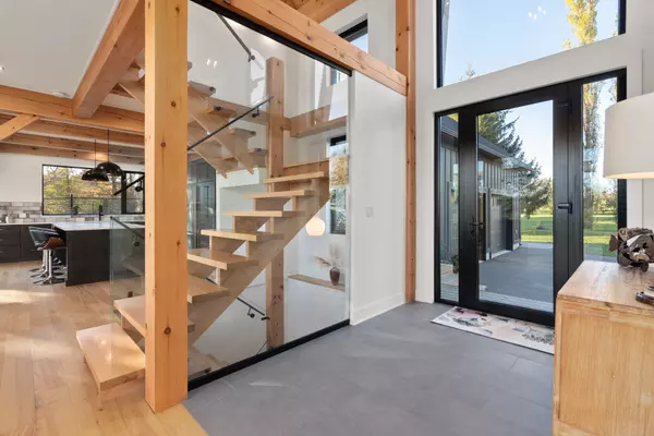 Blue Mountains, ON N0H 1J0,113 Slabtown RD W