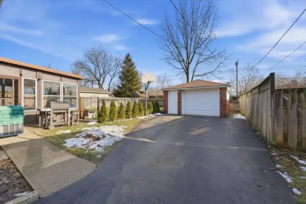 Welland, ON L3C 2K5,50 Barron ST