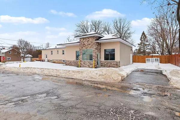 Mississippi Mills, ON K0A 1A0,55 Spring ST #Retail