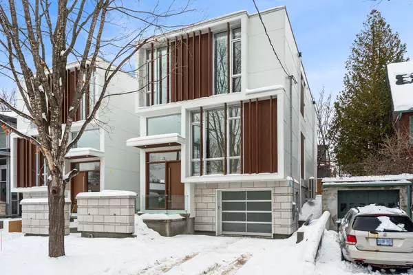 579 Melbourne AVE, Carlingwood - Westboro And Area, ON K2A 1W7