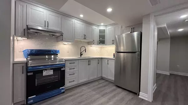 Hamilton, ON L8B 1Z3,12 Trailbank GDNS