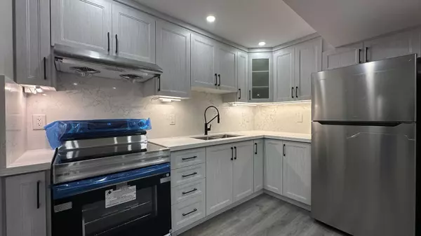 Hamilton, ON L8B 1Z3,12 Trailbank GDNS