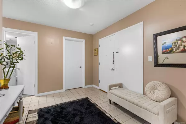 Saanich, BC V8P 1A9,1875 Lansdowne Rd #103