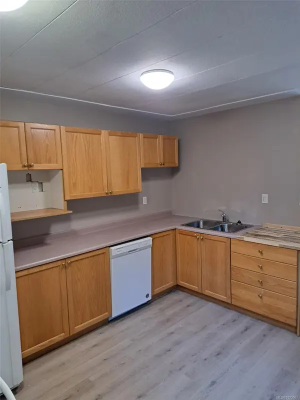 Campbell River, BC V9H 1G9,93 Lynnwood Rd