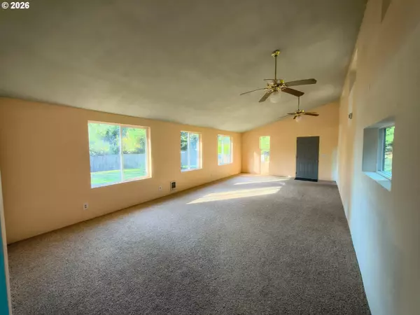 Coos Bay, OR 97420,91136 Seaview LN