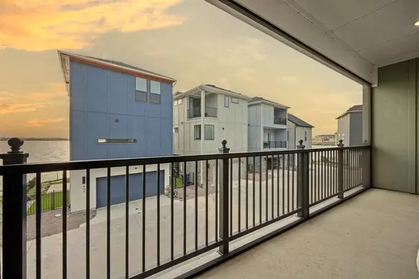 Rowlett, TX 75088,802 Resort Drive