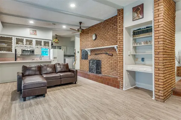 Benbrook, TX 76116,8516 La Jolla Court