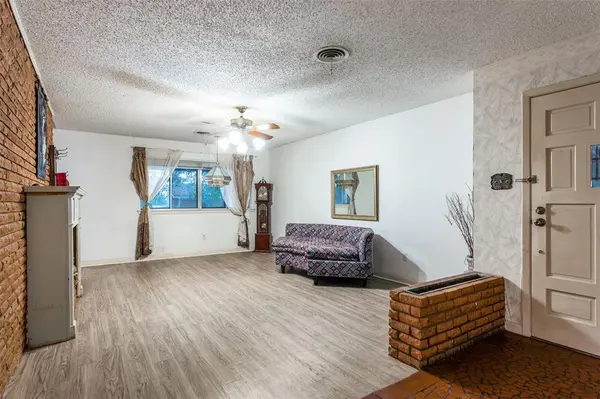 Benbrook, TX 76116,8516 La Jolla Court