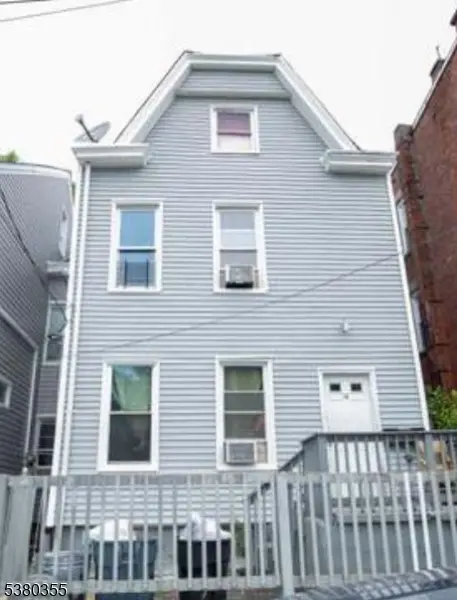 Paterson City, NJ 07524,111 Putnam St